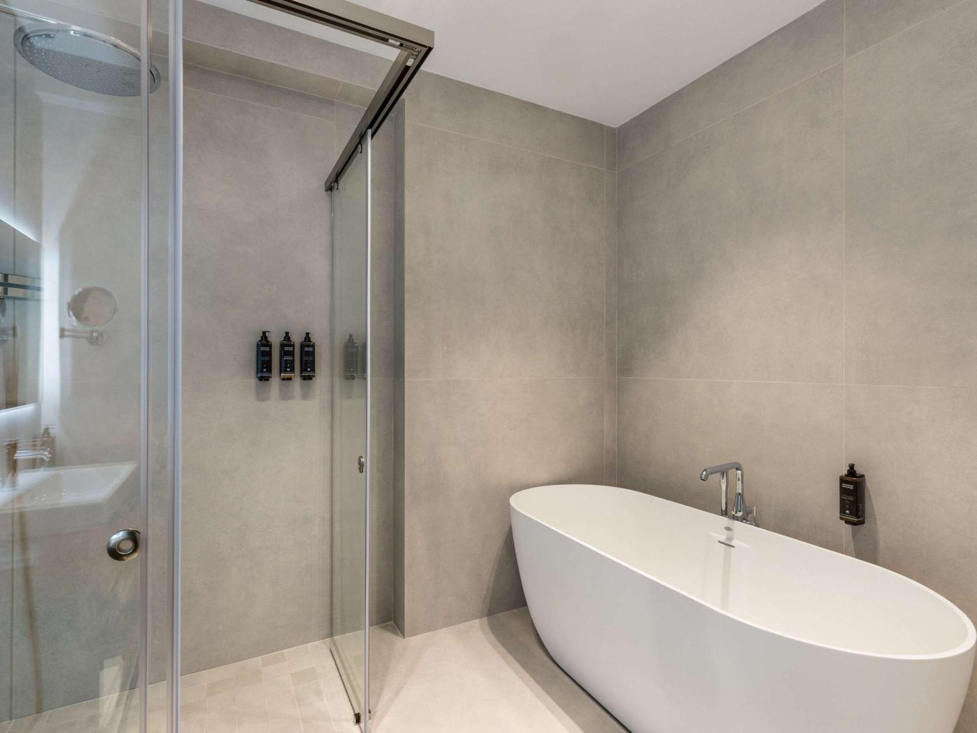 Mercure Hotel 4*
