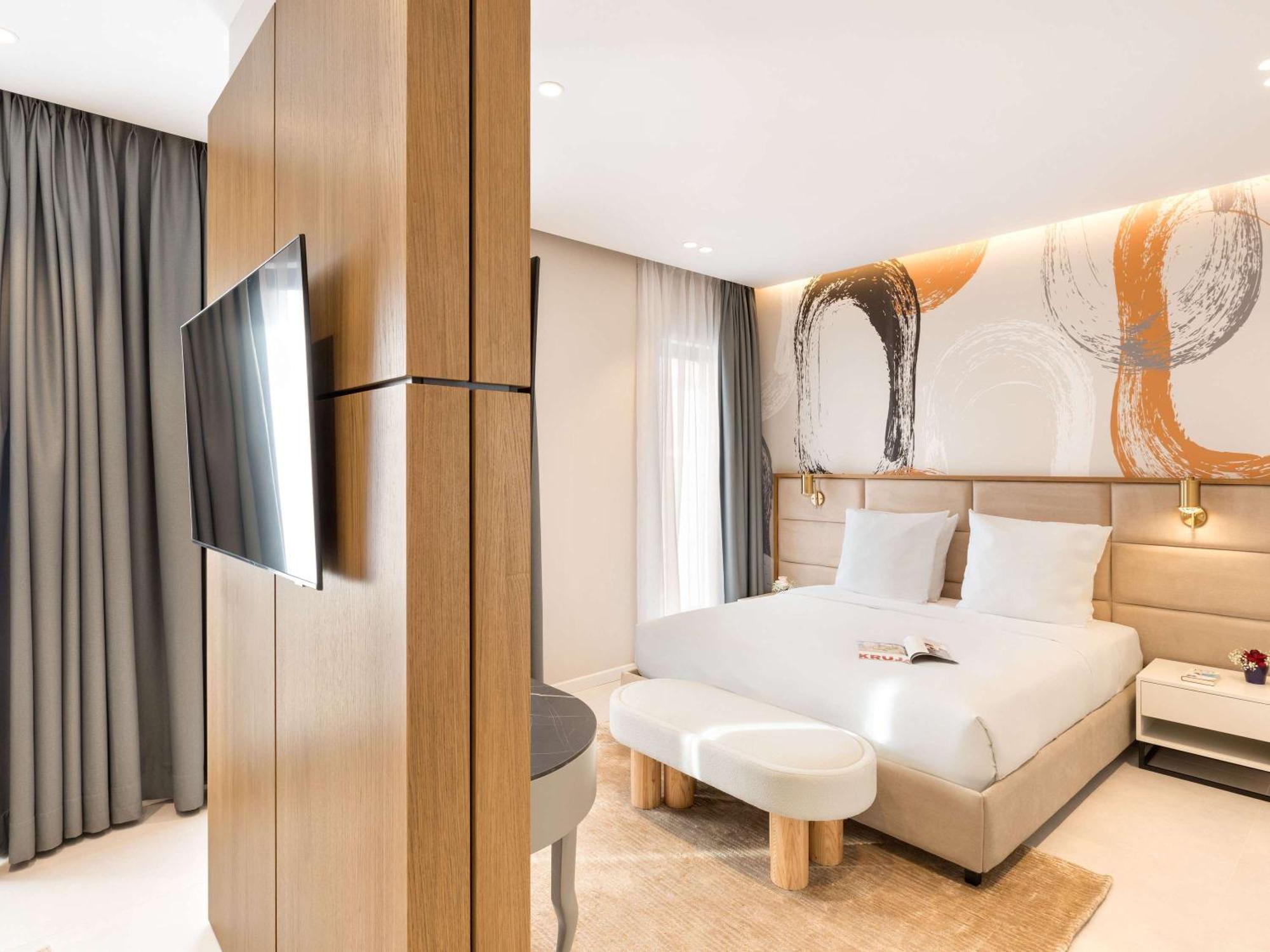 Mercure Hotel 4*
