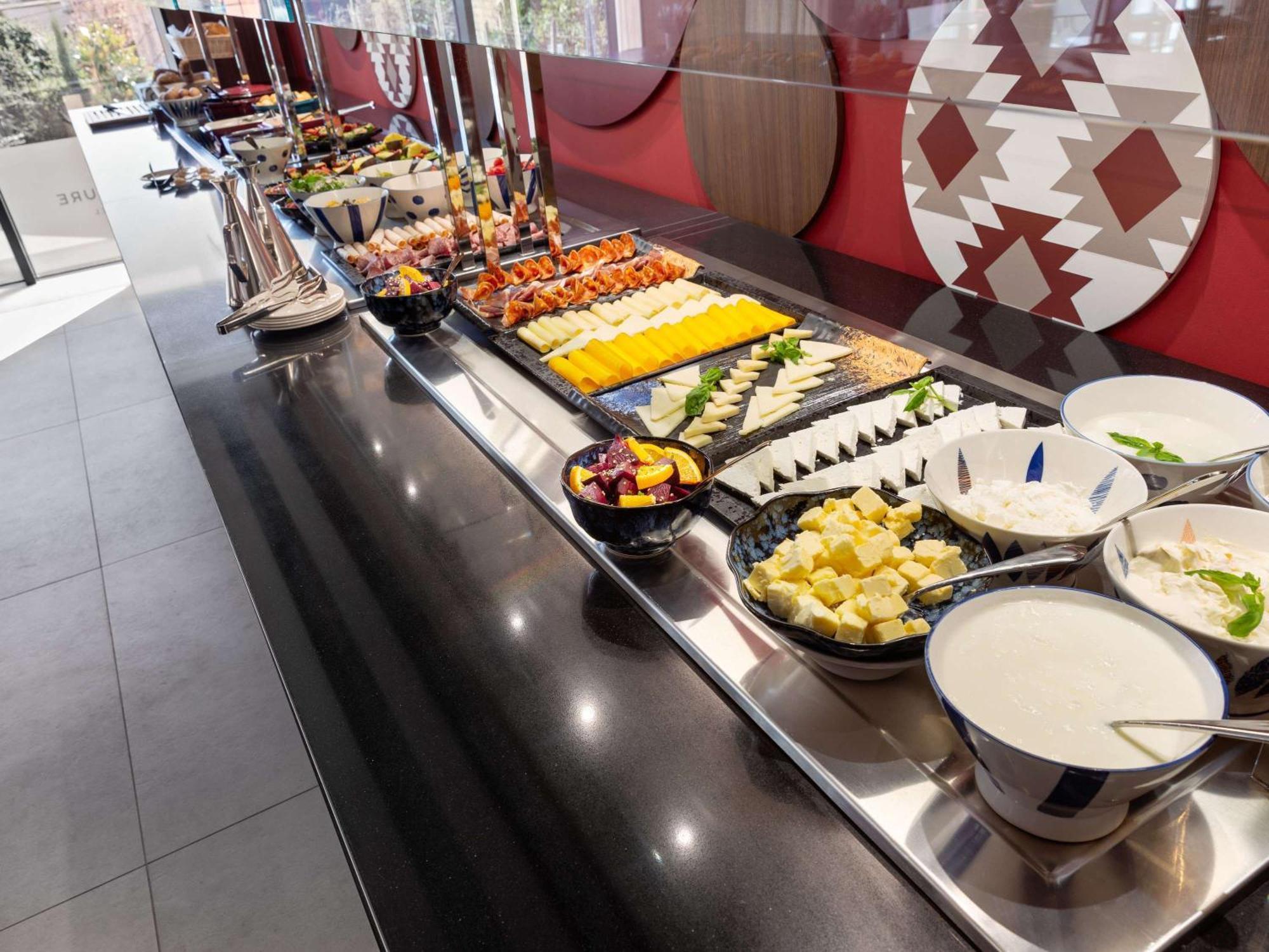 Mercure Tirana